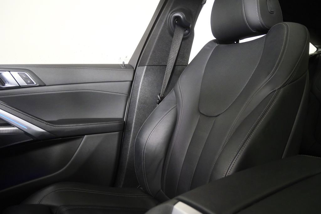 Used 2022 BMW X6 xDrive40i AWD/4WD image 24