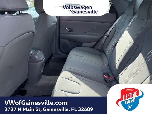 Used 2024 Hyundai Elantra SEL image 12