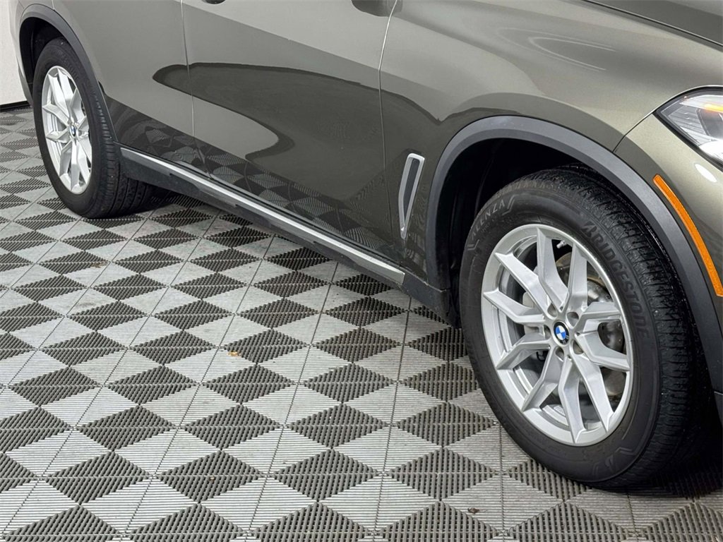 Used 2023 BMW X5 xDrive40i image 12