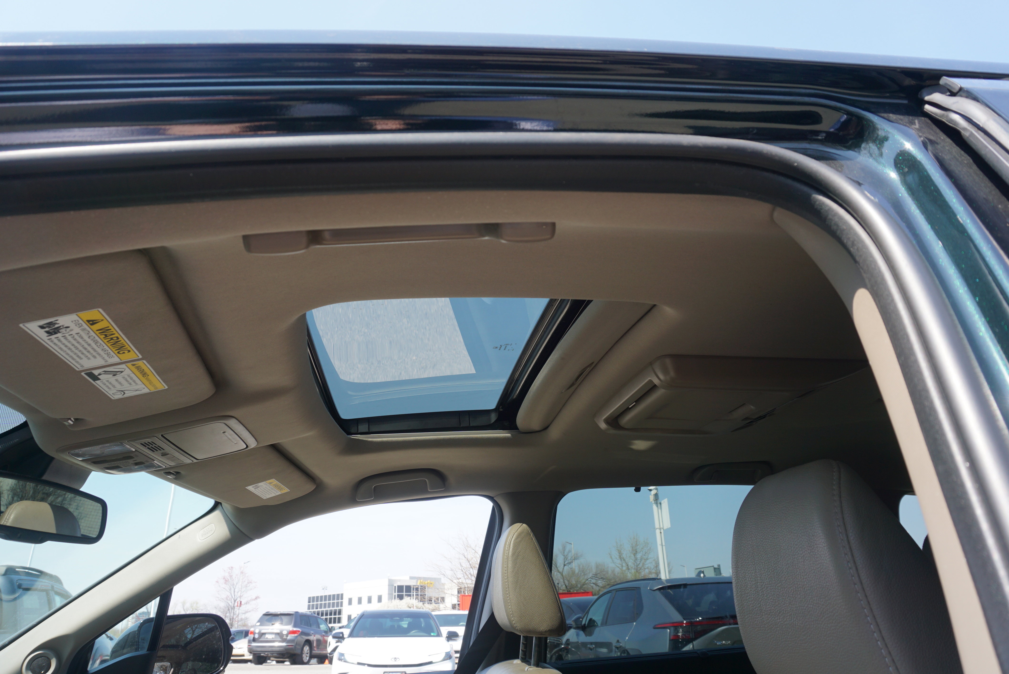 Used 2017 Honda Pilot Touring image 8