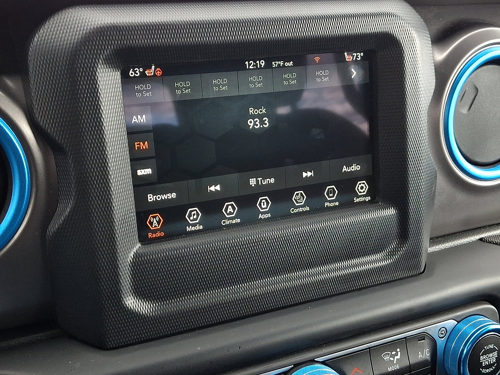 Used 2023 Jeep Gladiator Willys image 16