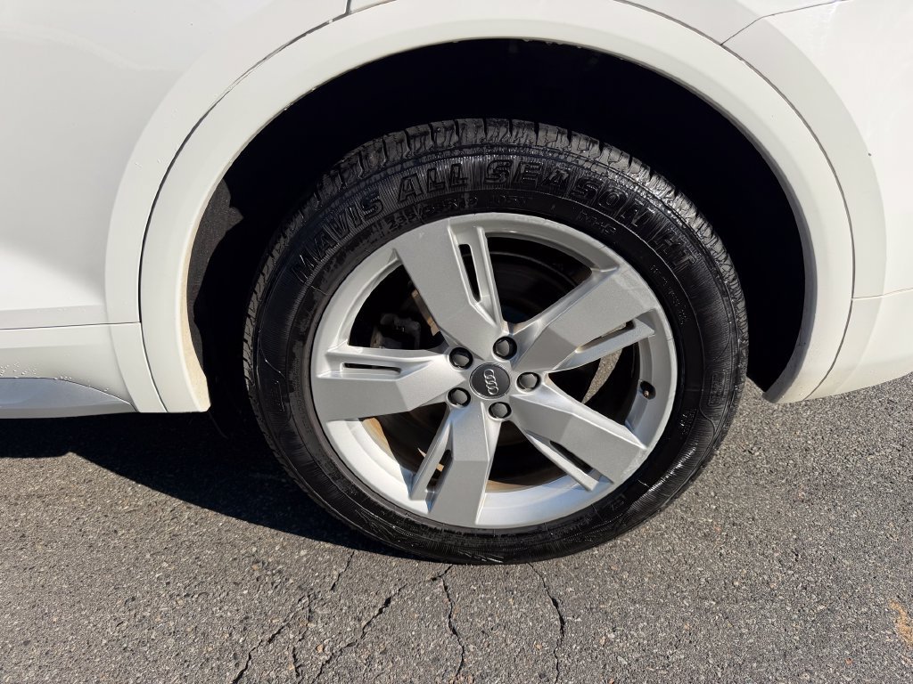 Used 2018 Audi Q5 Premium w/ Premium Plus Package AWD/4WD image 10