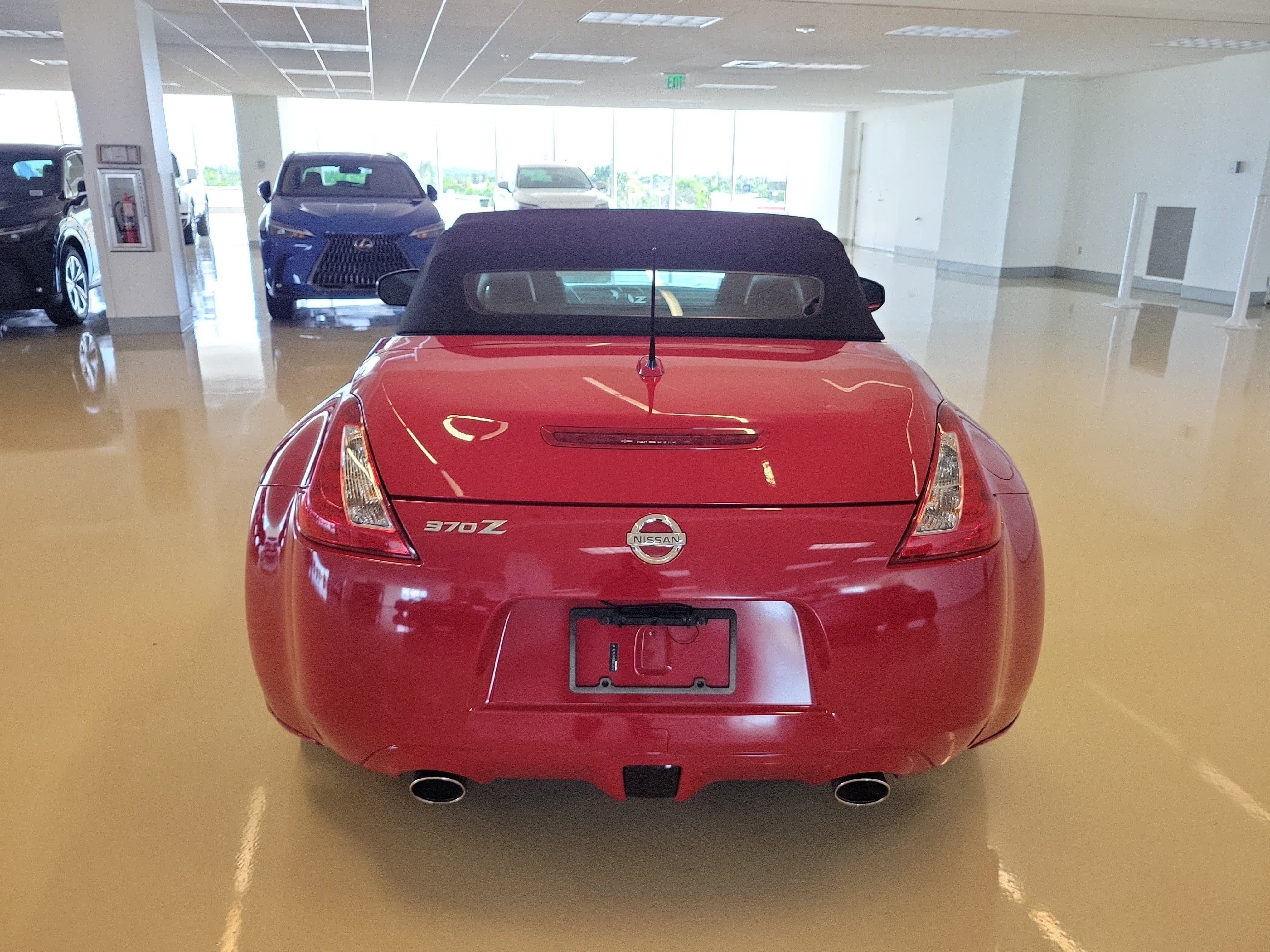 Used 2010 Nissan 370Z Touring RWD image 7