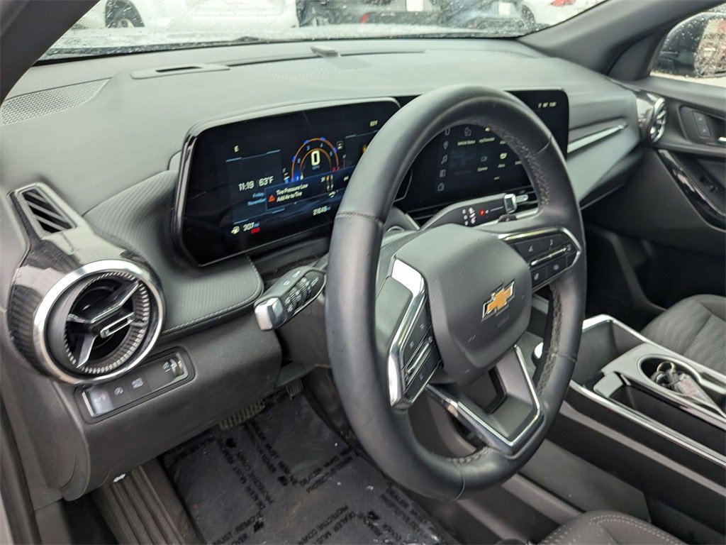 Used 2025 Chevrolet Equinox LT image 15