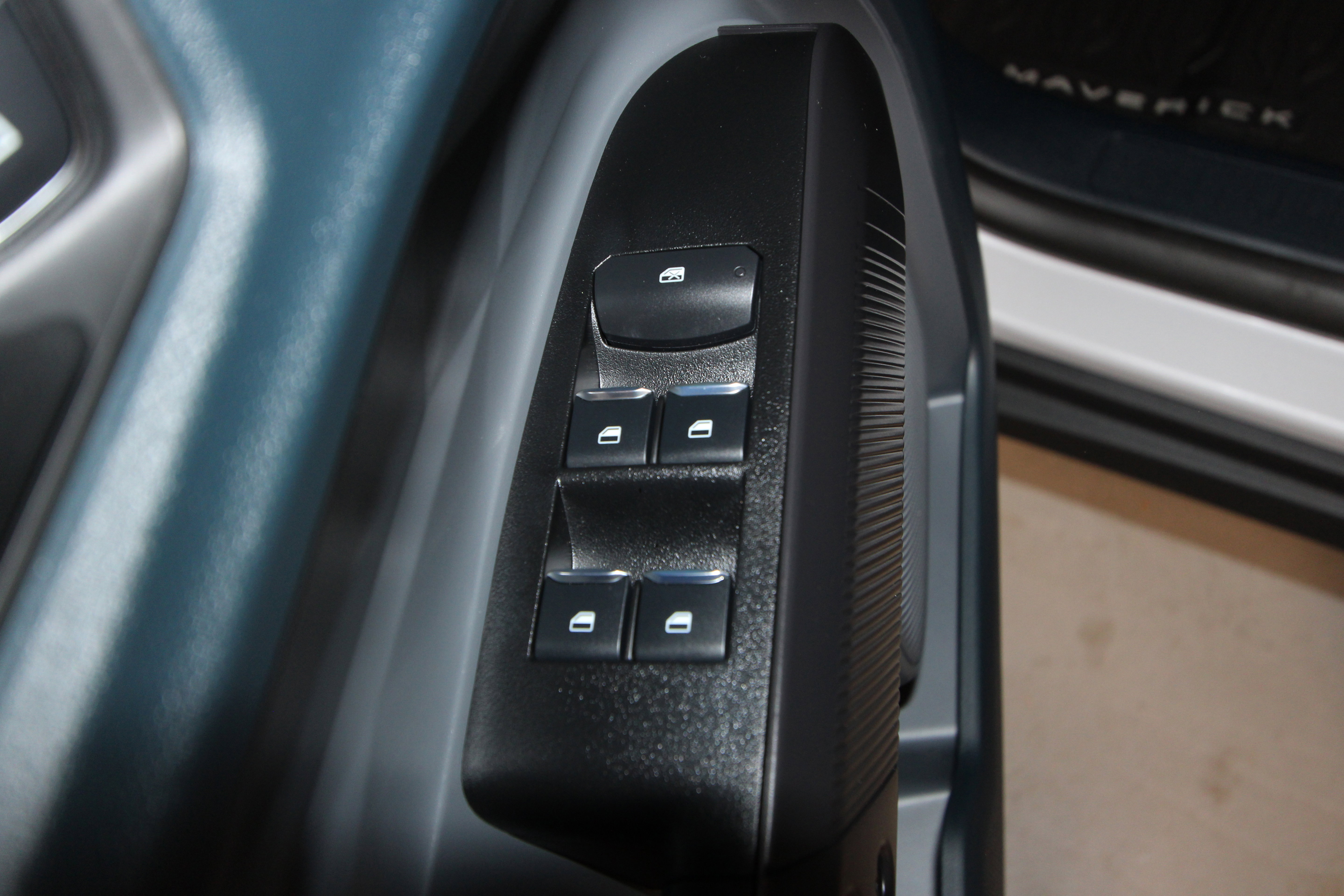New 2026 Ford Maverick XL FWD image 5