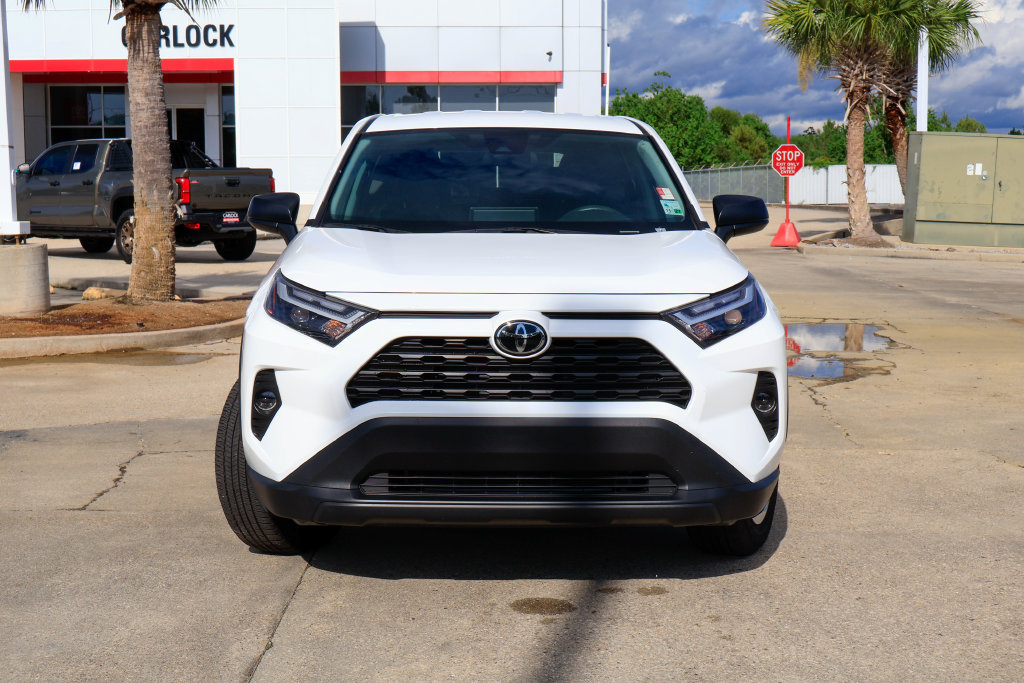 Used 2025 Toyota RAV4 LE FWD image 25