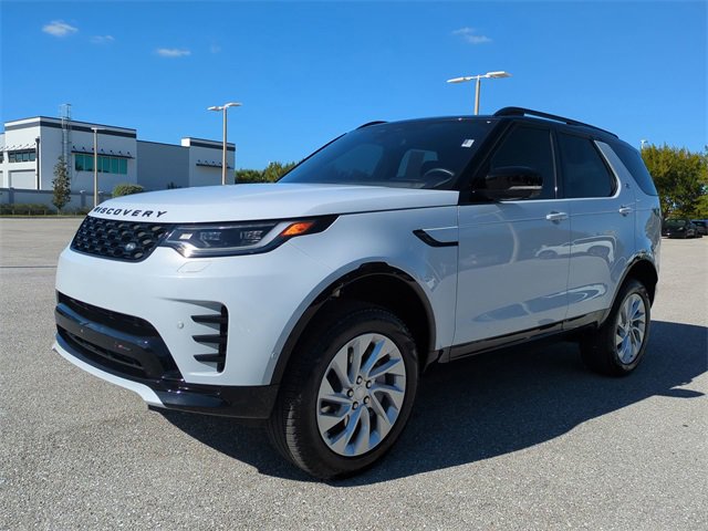 Used 2023 Land Rover Discovery S R-Dynamic image 8