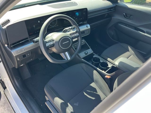 Certified 2025 Hyundai Kona SE image 13