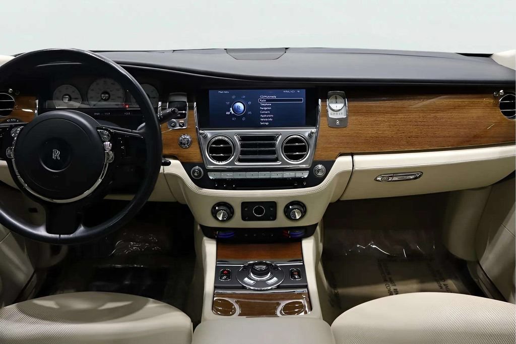 Certified 2010 Rolls-Royce Ghost RWD image 4