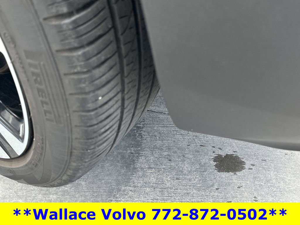 Used 2023 Volvo XC40 B5 Plus w/ Protection Package Premier AWD/4WD image 11