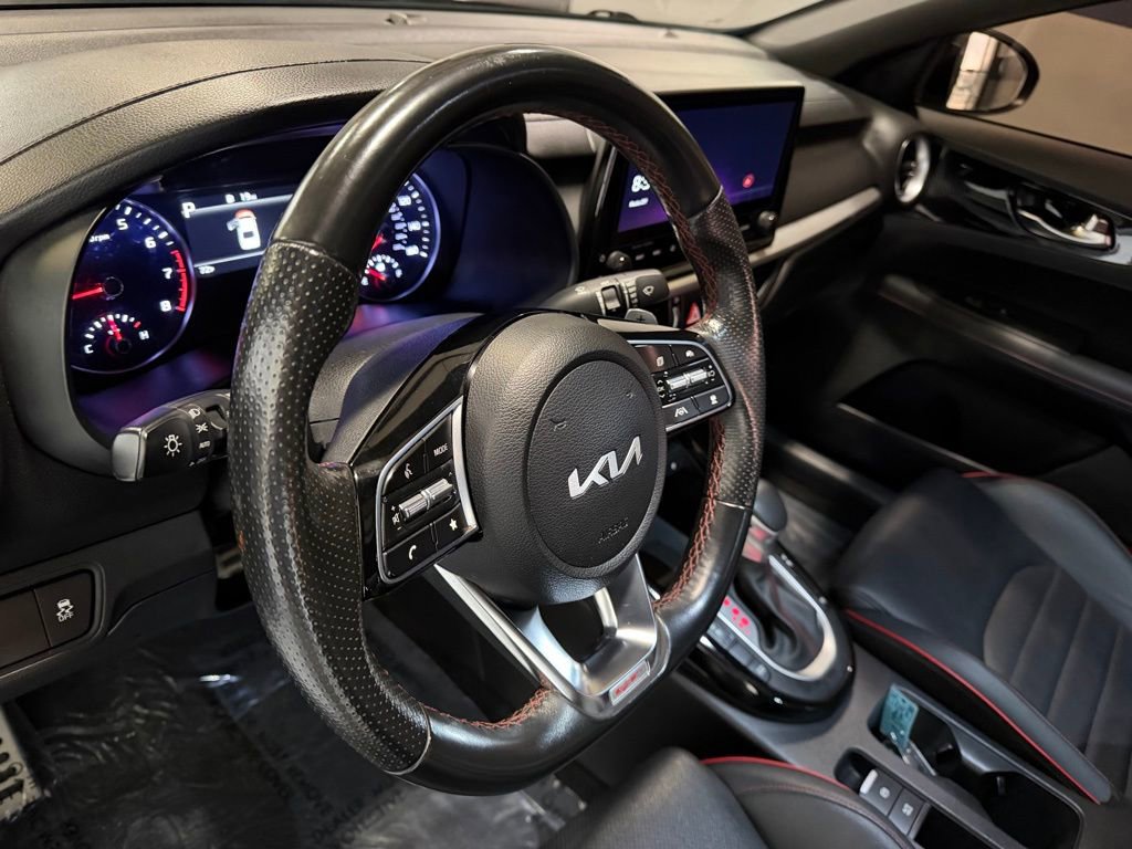 Used 2023 Kia Forte GT w/ GT2 Package image 18