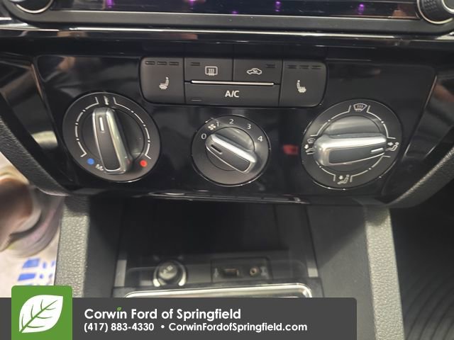 Used 2018 Volkswagen Jetta Sport image 24