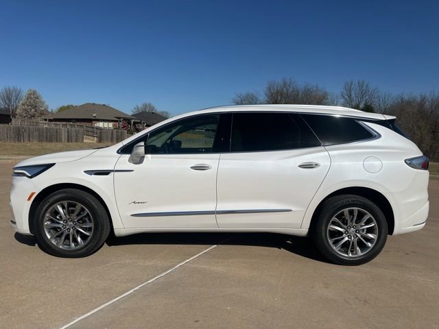 Used 2024 Buick Enclave Avenir w/ Avenir Technology Package image 2