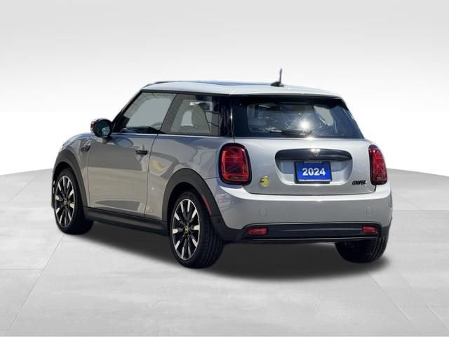 Used 2024 MINI Cooper SE FWD image 7
