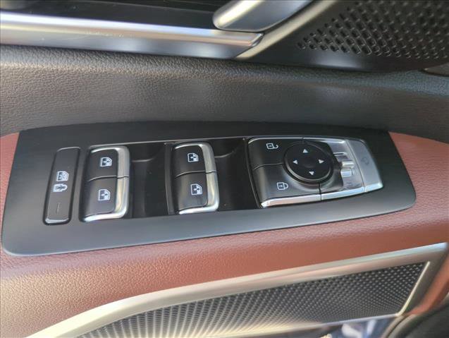 Used 2023 Kia Telluride EX w/ EX Captain's Chair Package image 30