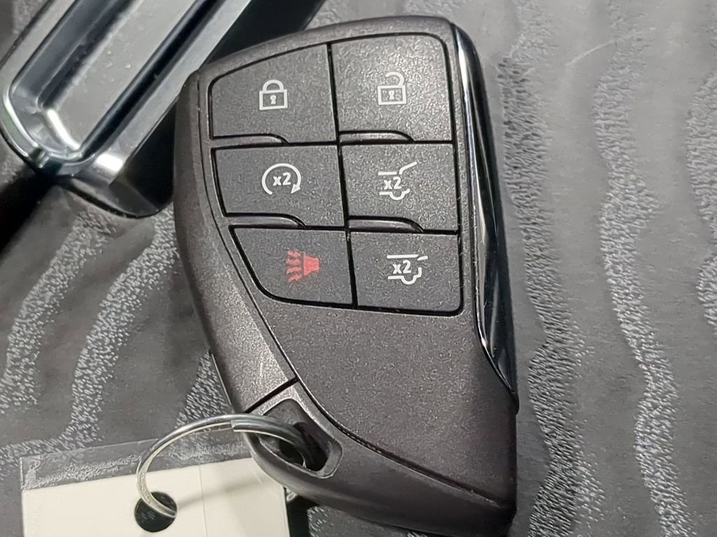 Used 2024 GMC Yukon Denali image 33