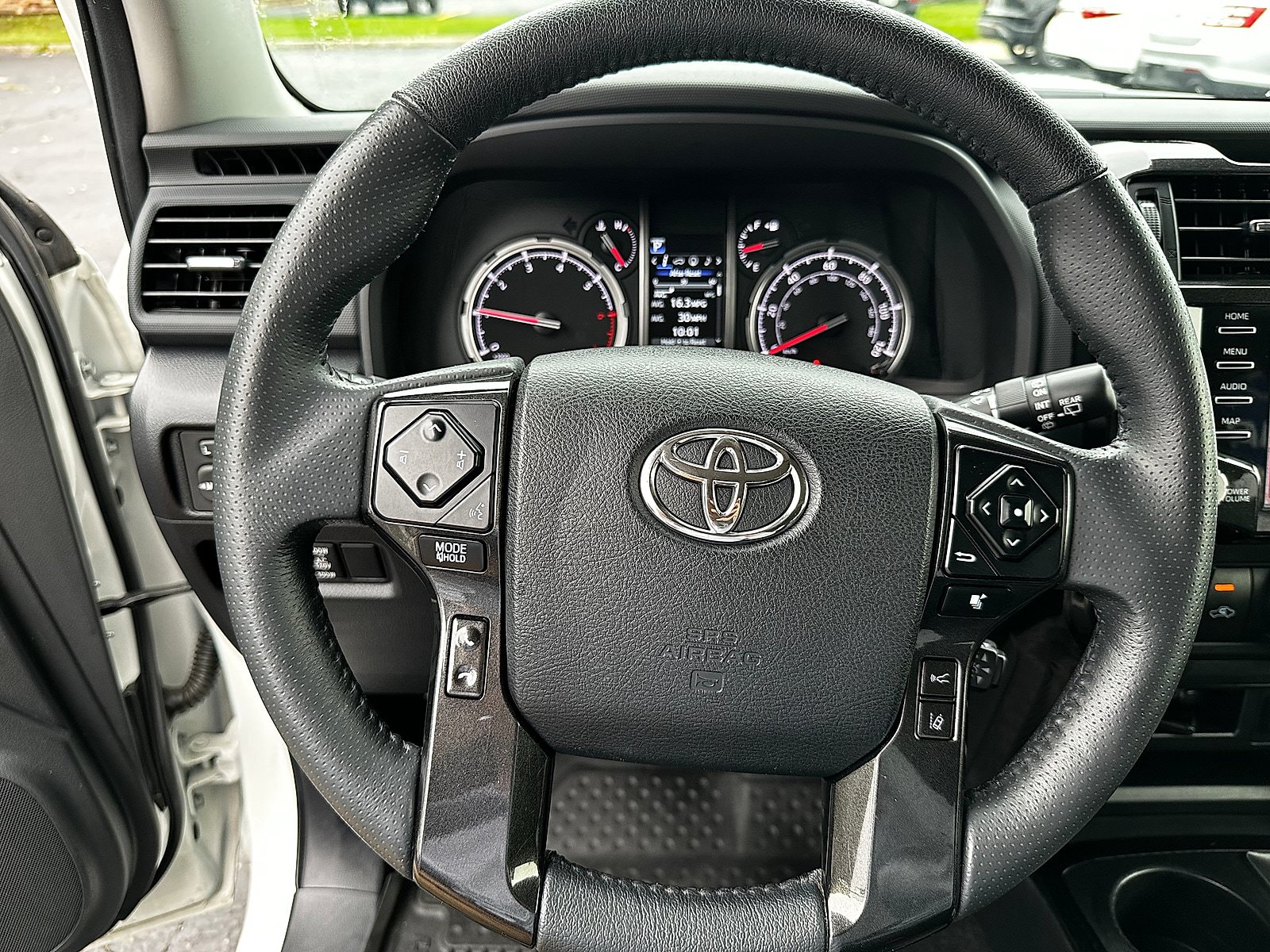 Used 2021 Toyota 4Runner Venture w/ Moonroof Package AWD/4WD image 16