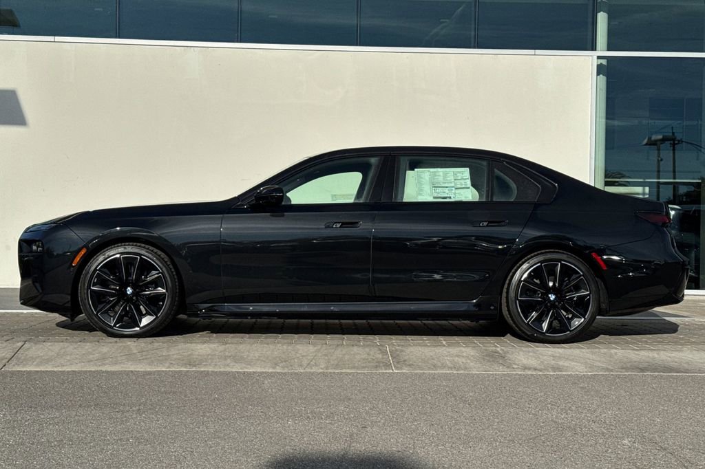 New 2026 BMW i7 xDrive60 w/ Executive Package image 6