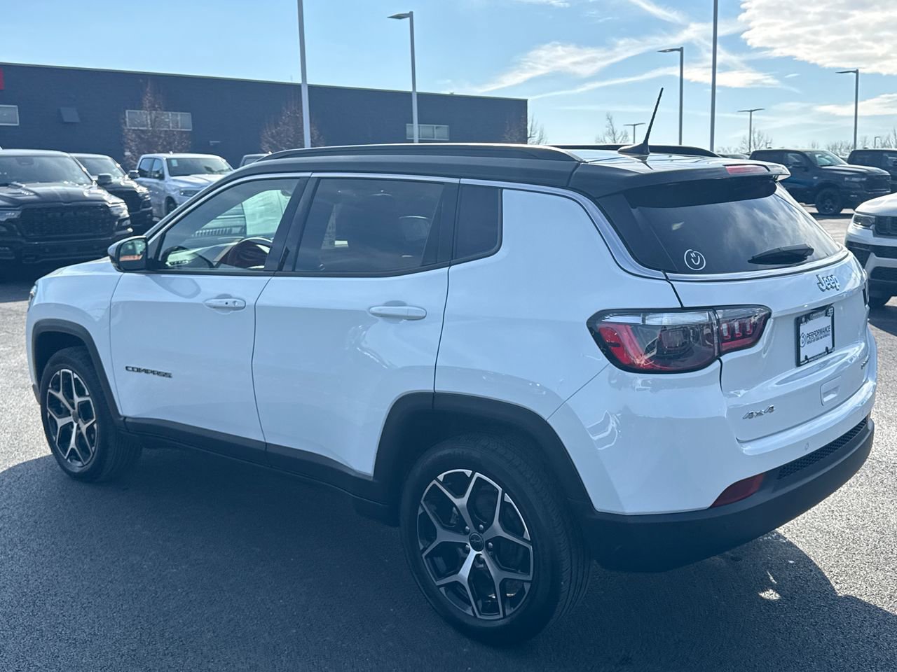 Used 2025 Jeep Compass Limited w/ Sun & Sound Group image 5