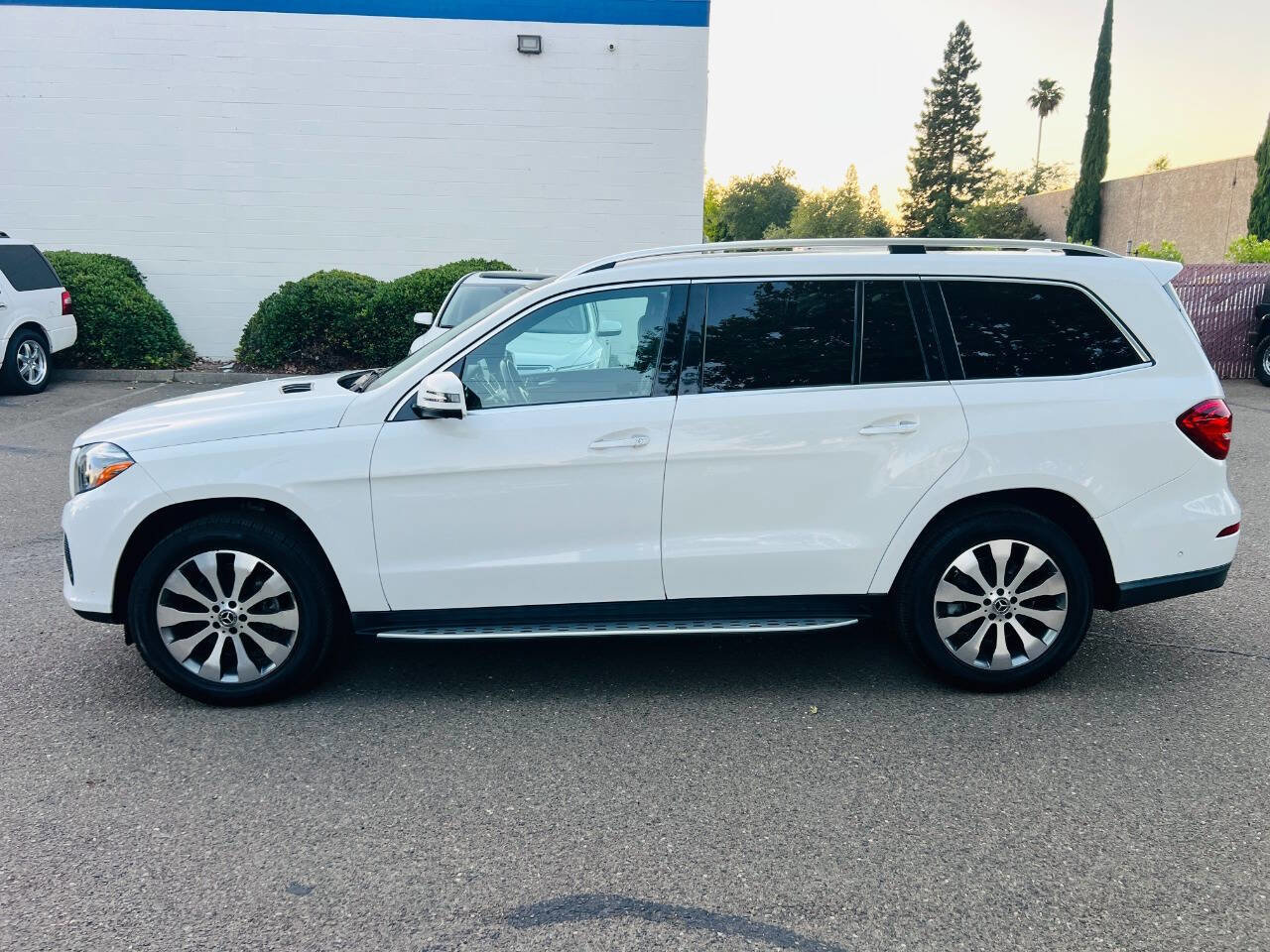 Used 2019 Mercedes-Benz GLS 450 4MATIC image 5