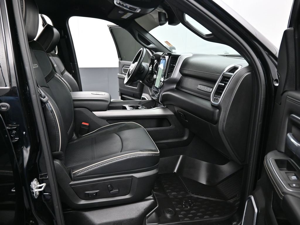 Used 2024 RAM 3500 Laramie w/ Night Edition image 18