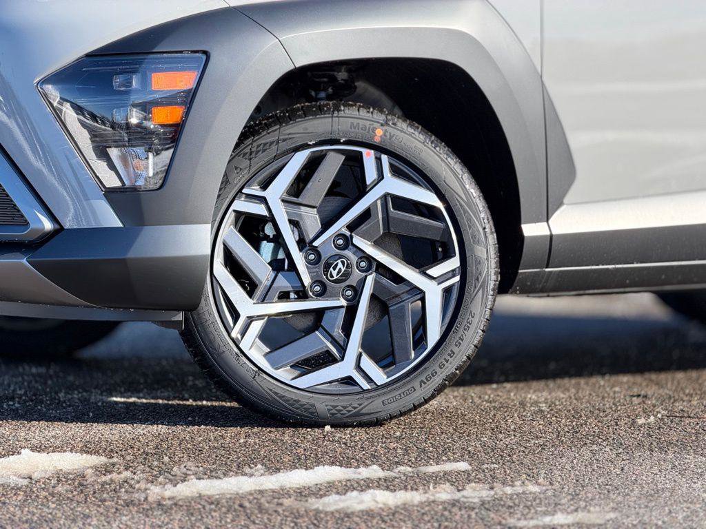 New 2026 Hyundai Kona SEL Premium image 2