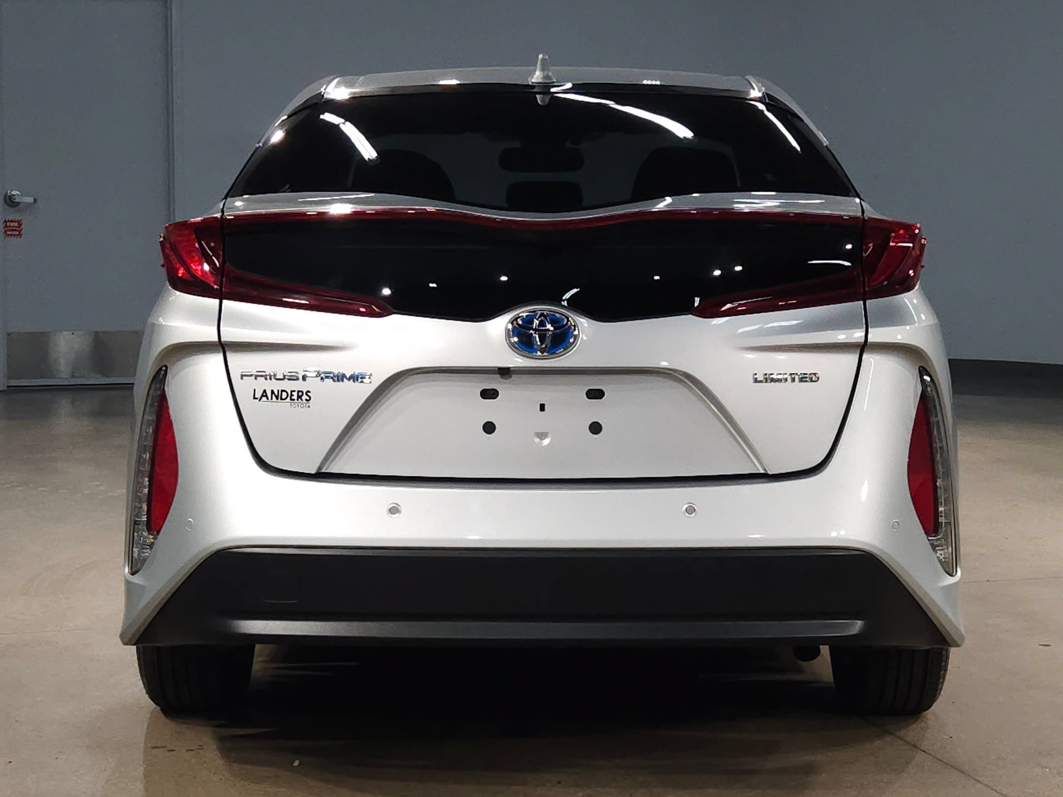Used 2021 Toyota Prius Prime Limited FWD image 6