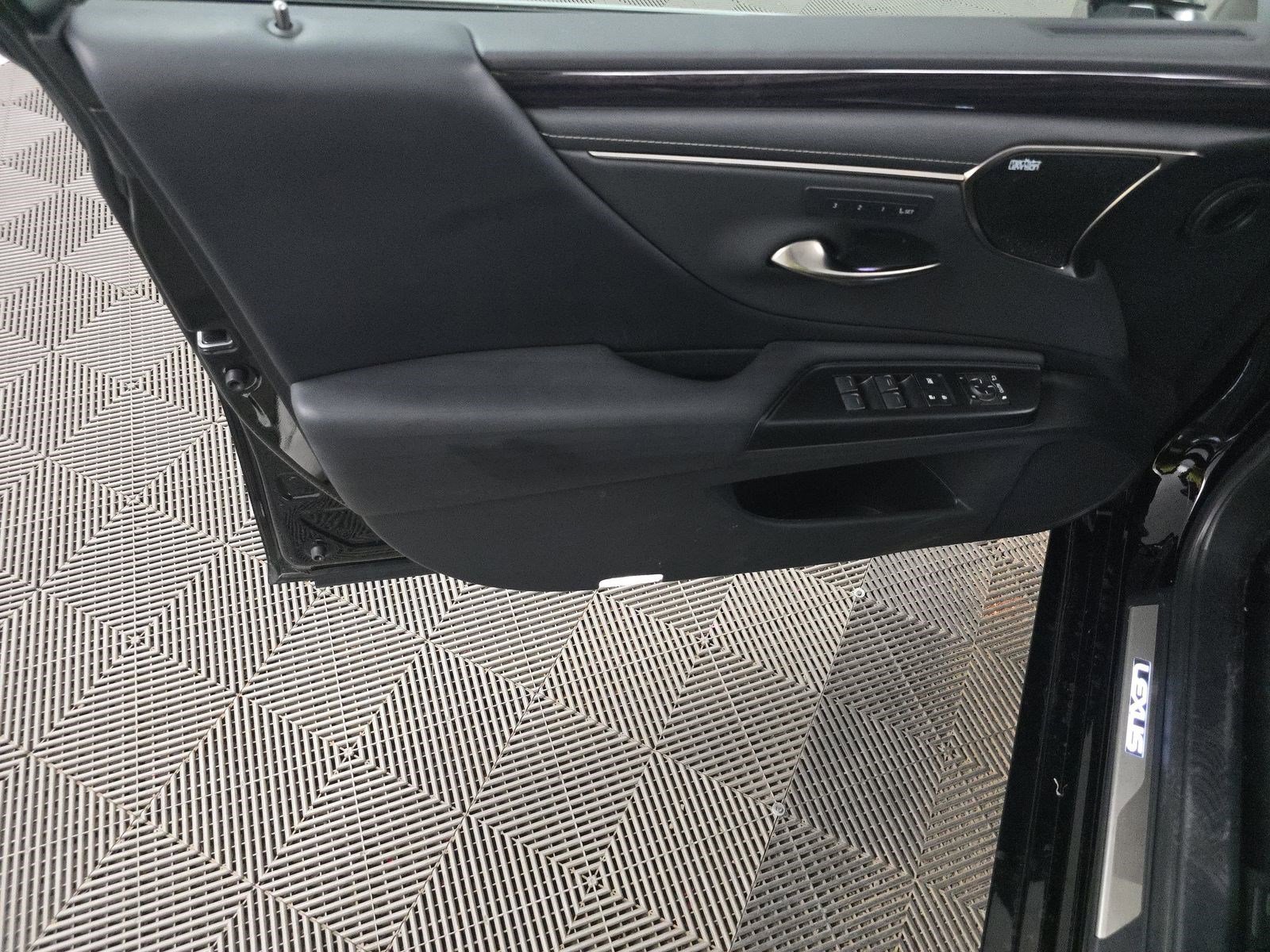 Used 2021 Lexus ES 350 Ultra Luxury image 9