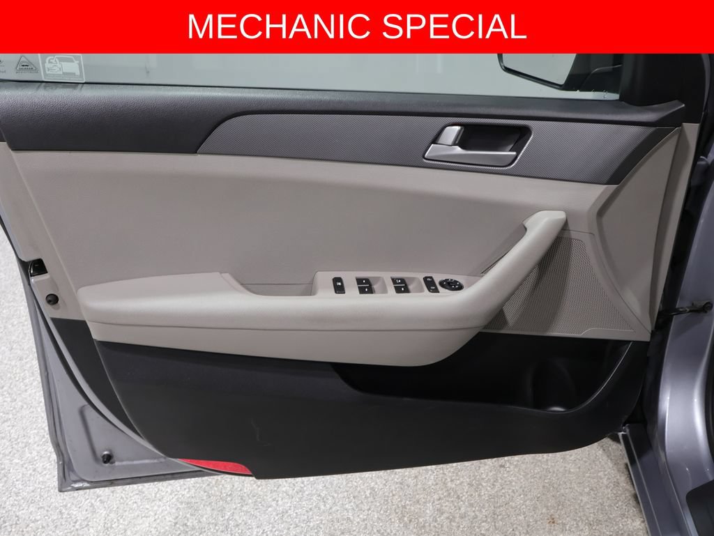 Used 2015 Hyundai Sonata SE FWD image 11