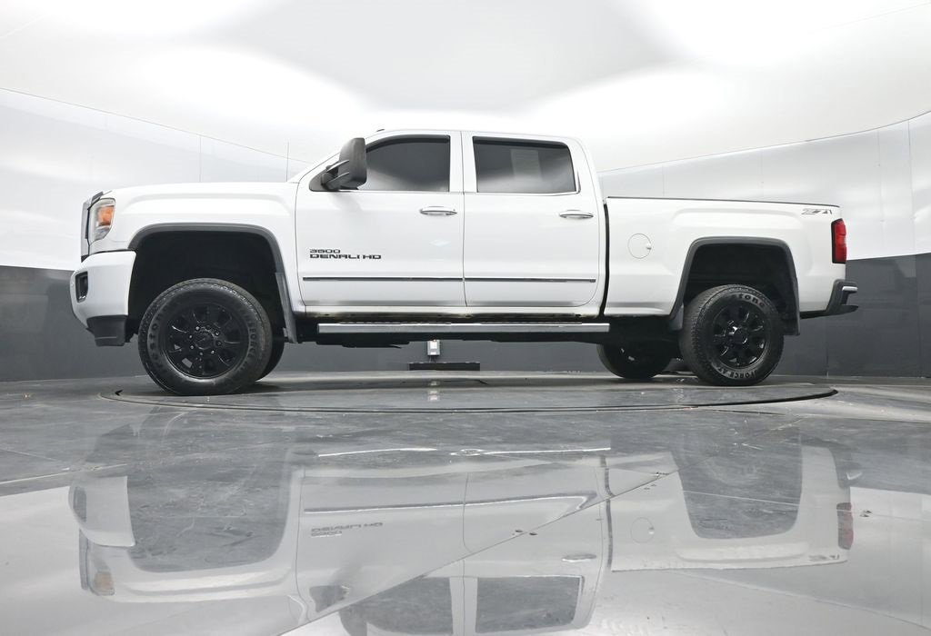Used 2015 GMC Sierra 3500 Denali w/ Duramax Plus Package image 27