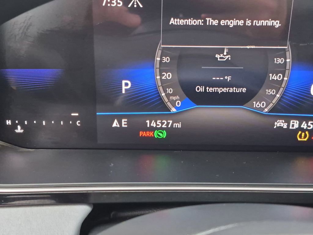 Used 2025 Volkswagen Jetta SE FWD image 15