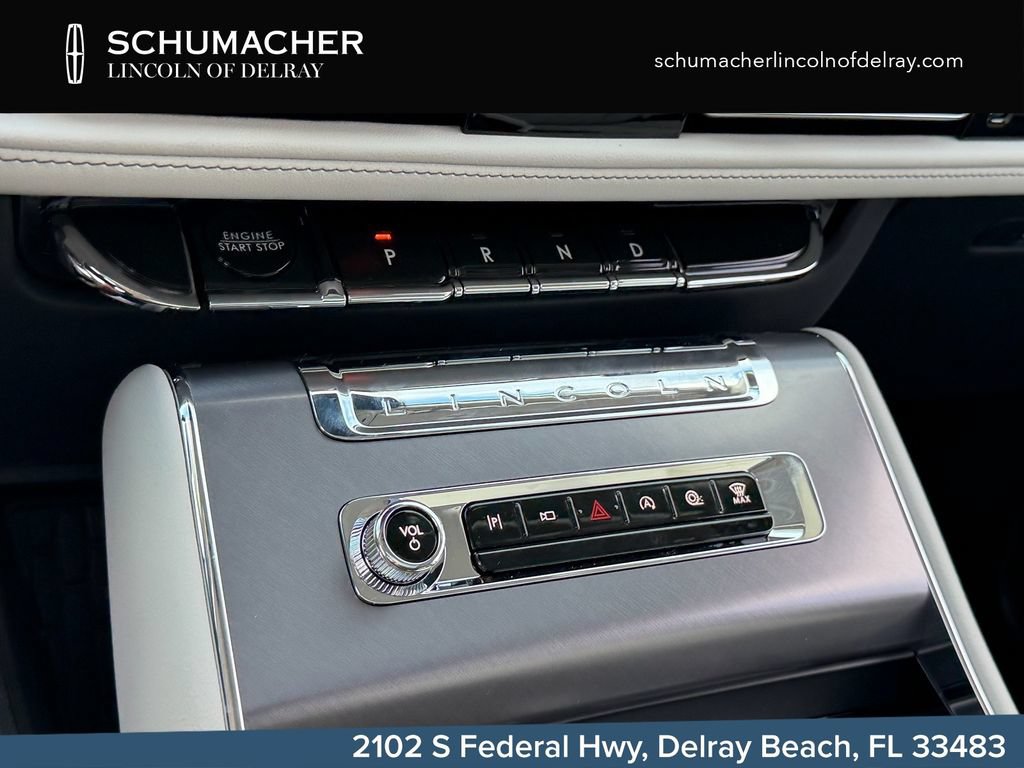 New 2026 Lincoln Aviator 2WD w/ Jet Appearance Package image 17