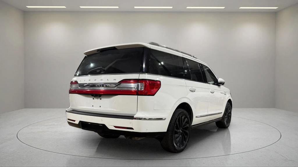 Certified 2021 Lincoln Navigator Reserve AWD/4WD image 3