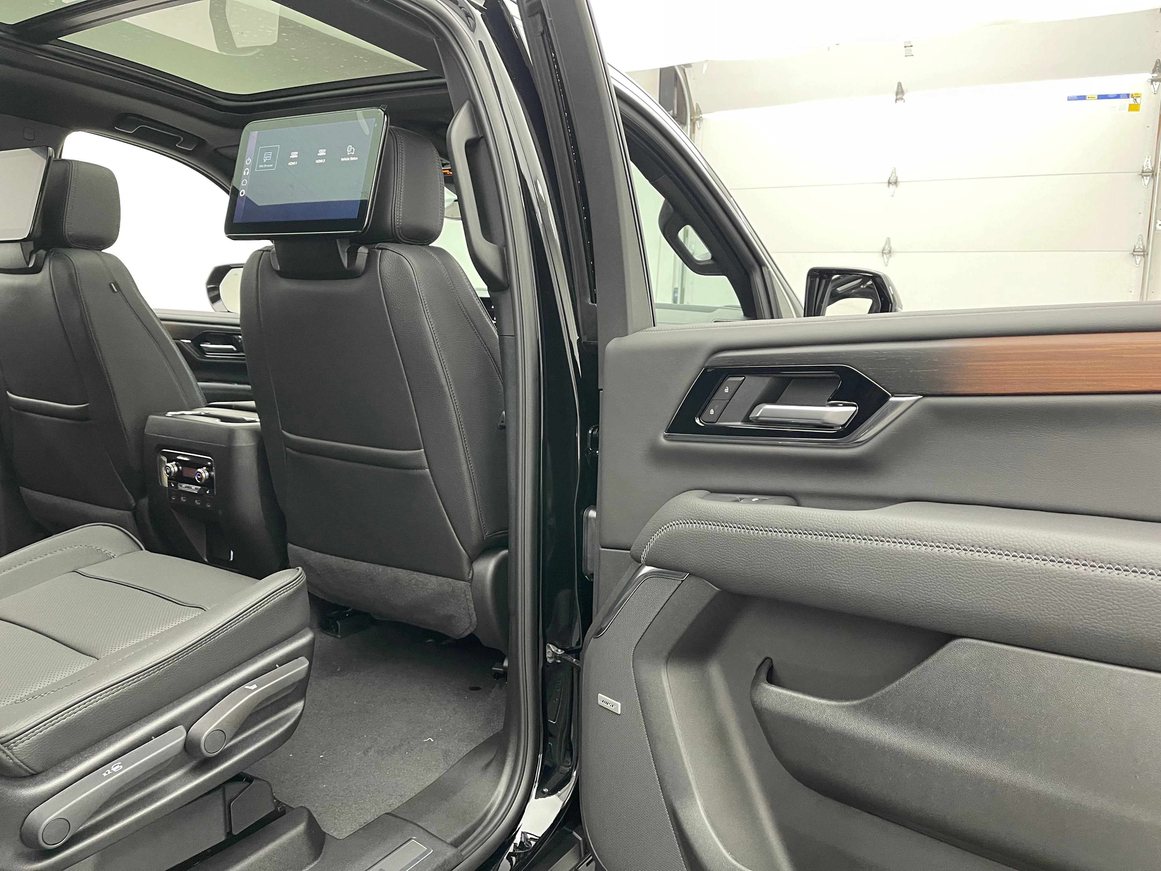 New 2026 GMC Yukon XL Denali w/ Denali Reserve Package AWD/4WD image 43