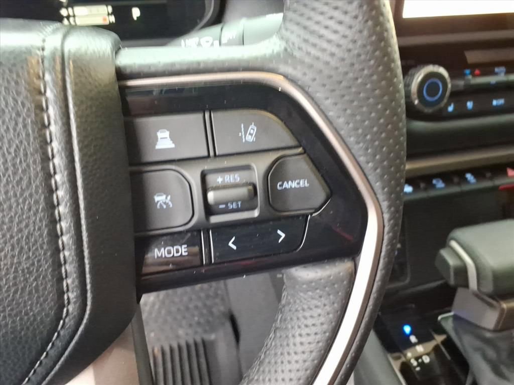 Used 2024 Toyota Tundra Limited image 30