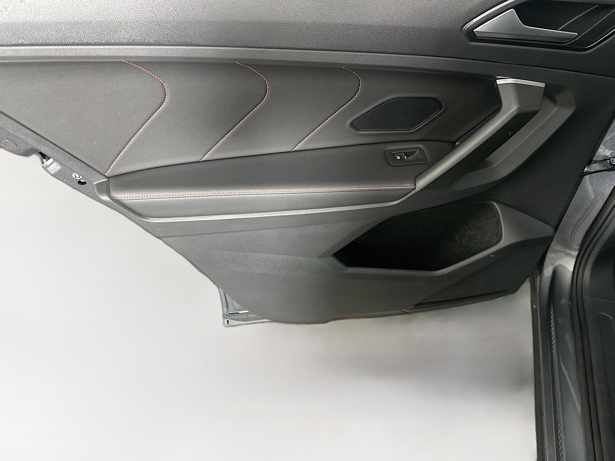 Used 2024 Volkswagen Tiguan Wolfsburg Edition image 24