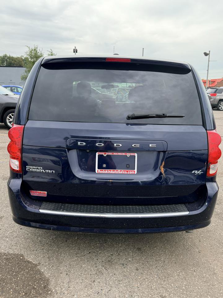 Used 2015 Dodge Grand Caravan R/T w/ Driver Convenience Group FWD image 4