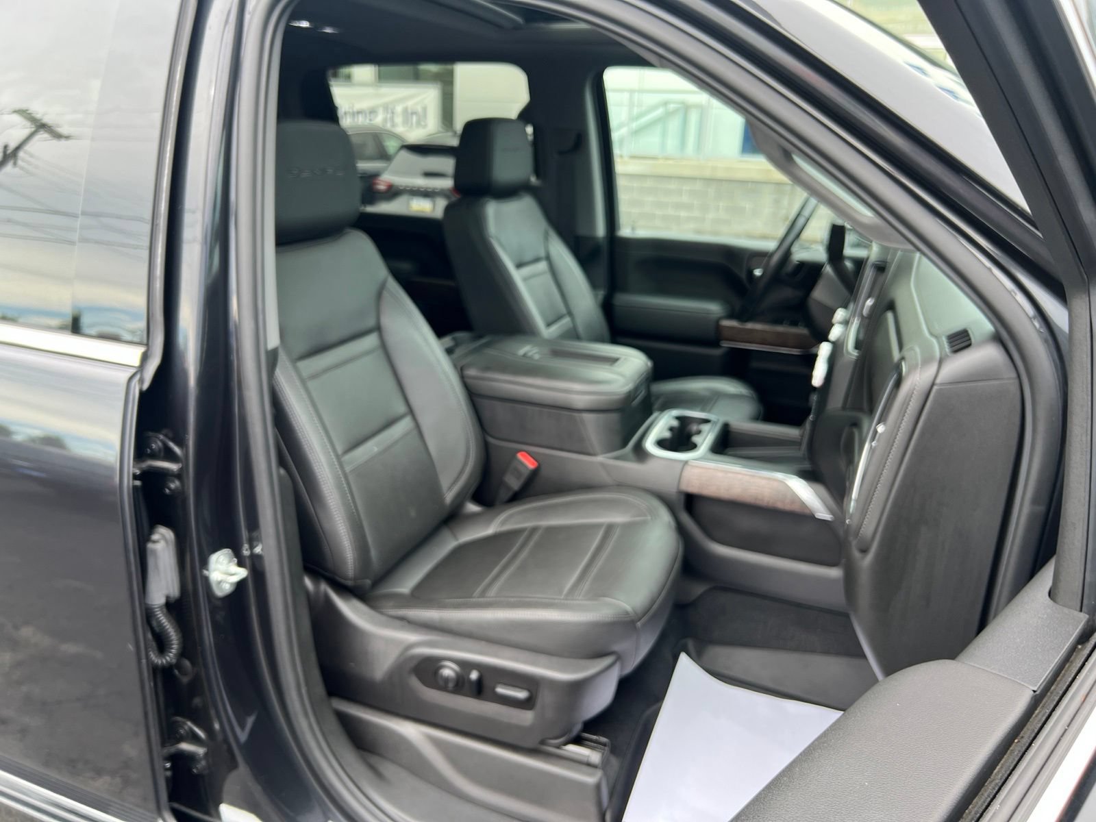 Used 2020 GMC Sierra 2500 Denali w/ Denali Ultimate Package AWD/4WD image 67