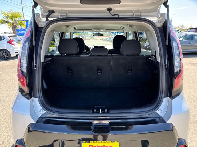 Used 2016 Kia Soul + FWD image 15