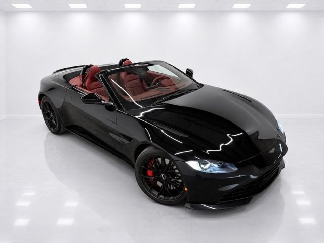 Used 2021 Aston Martin V8 Vantage Roadster RWD image 6