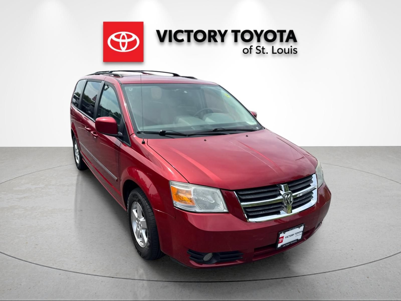 Used 2008 Dodge Grand Caravan SXT w/ Entertainment Group 2 FWD image 1