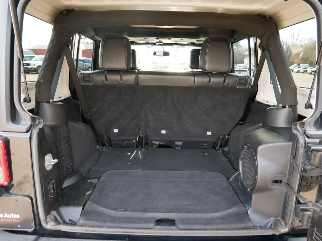 Used 2013 Jeep Wrangler Unlimited Rubicon w/ Dual Top Group image 11