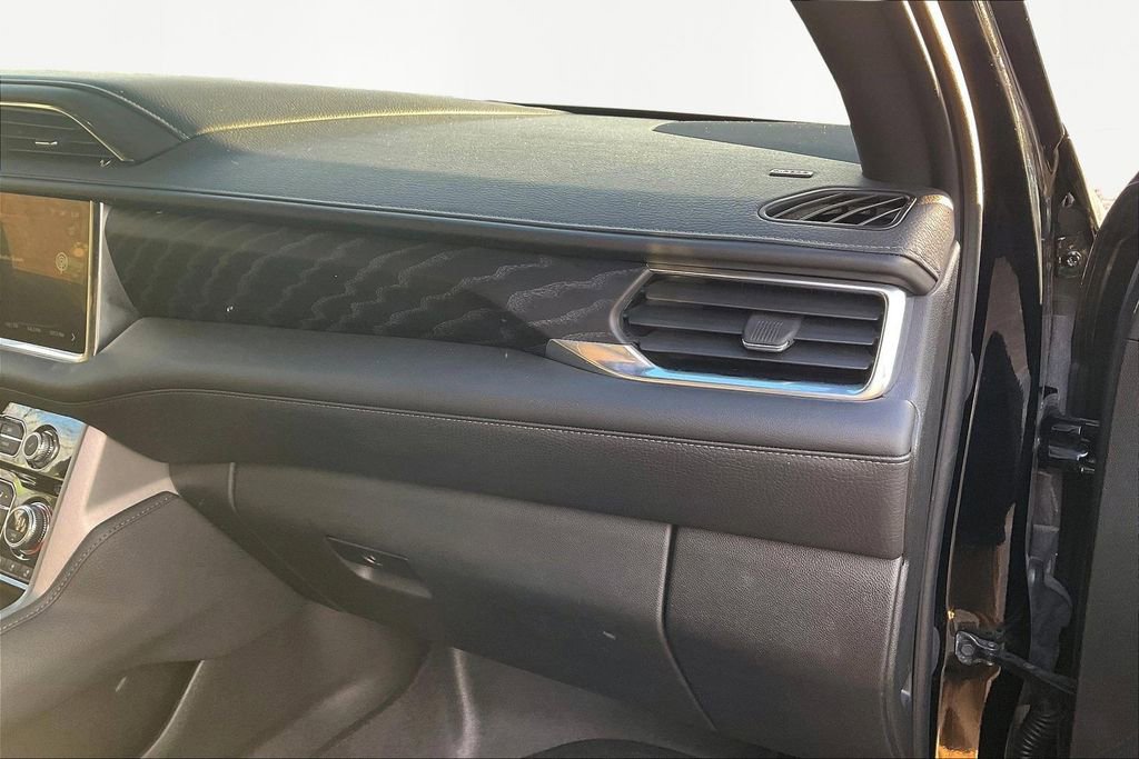 Used 2023 GMC Yukon Denali image 28