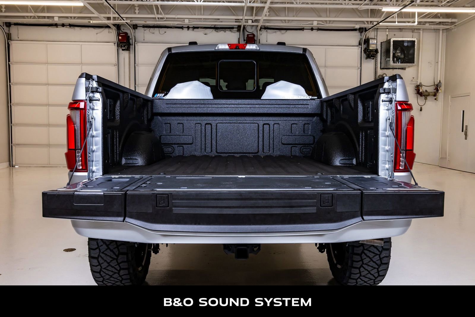 Used 2025 Ford F150 Platinum w/ Equipment Group 702A High AWD/4WD image 9