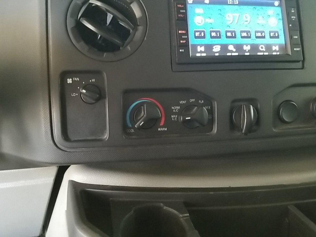 Used 2015 Ford E-450 and Econoline 450 Super Duty w/ Power Windows & Locks Group image 25