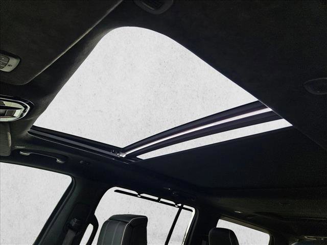 Used 2023 Jeep Grand Wagoneer Series II image 17
