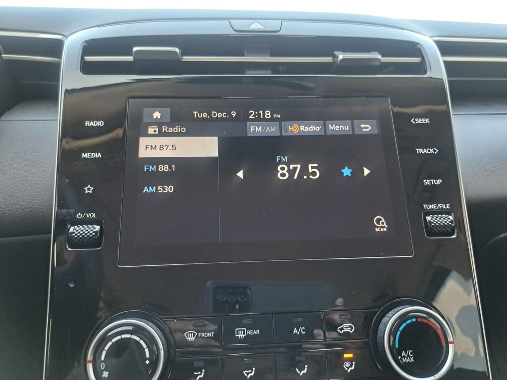 Used 2023 Hyundai Tucson SE image 11