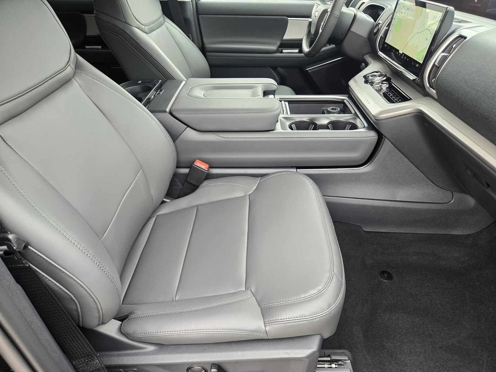 New 2026 Ford Expedition Active RWD image 15