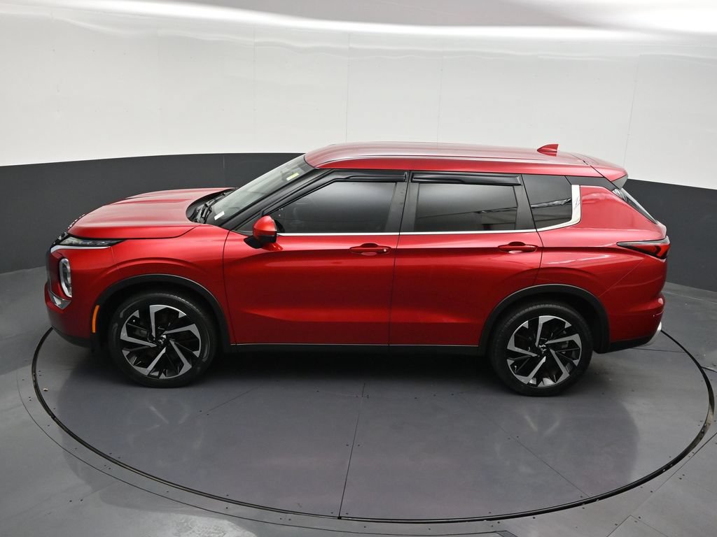 Used 2023 Mitsubishi Outlander SE FWD image 15