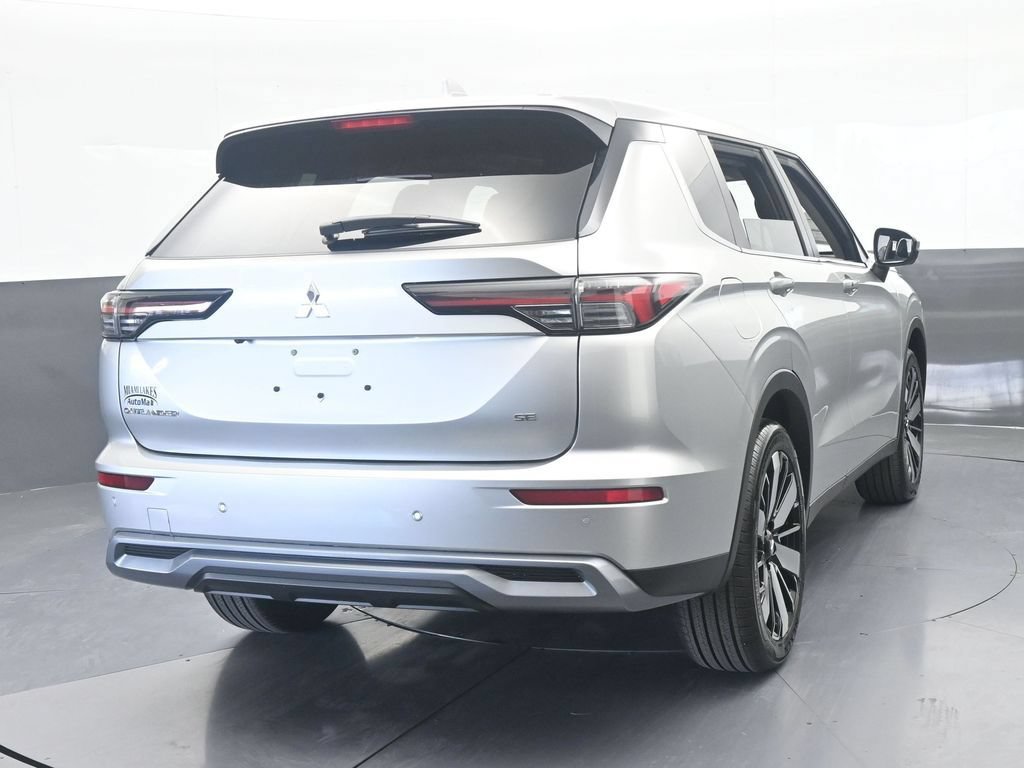 New 2026 Mitsubishi Outlander SE FWD image 5